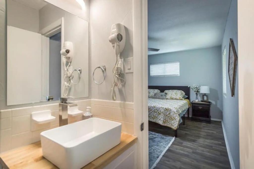Cheerful 3 Bedroom 2Ba Home In Great Neighborhood! 杰克逊维尔 外观 照片
